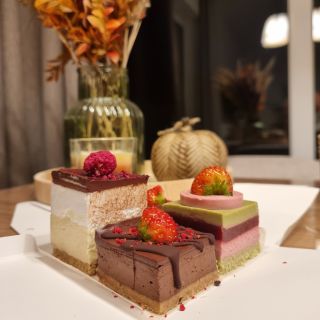 Takéto krásne fotky nám posielate ❤😍🥰😘 ďakujeme ❤ Pekný nový týždeň prajeme 🍁❤🍂 #rawvegancakes #rawvegankošice #košice...